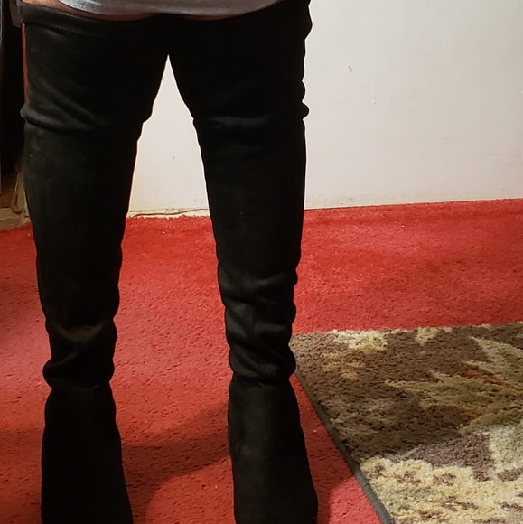Over the knee suede boots - Picture 2 of 5